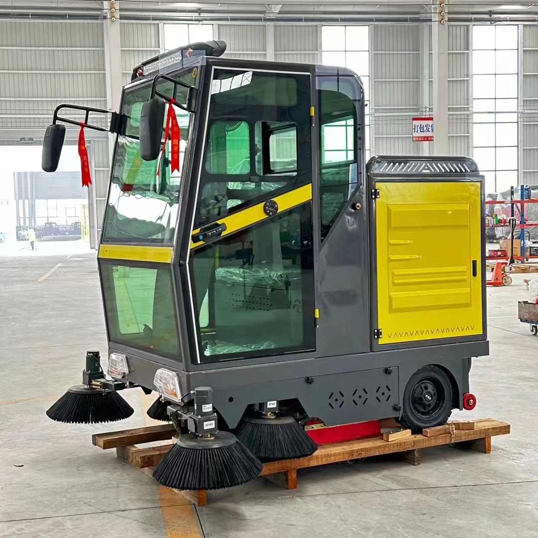 Professional Electric Ride on Floor Sweeper Automatic Cleaning Machine Street Road Cleaning Sweeper