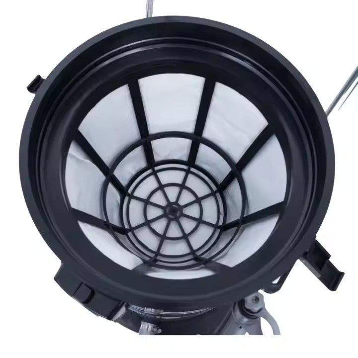 Wet and dry dual-use vacuum cleaner